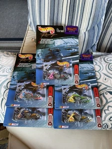 Hot Wheels Lot of 5 Scorchin' Scooter Nascar Racing 1/64 scale - Picture 1 of 1