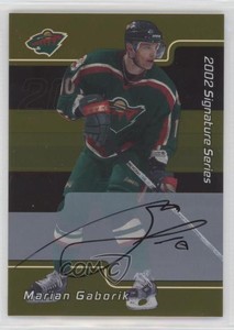 2001-02 ITG Be A Player Signature Series Gold Auto Marian Gaborik #084 Auto