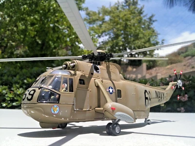 Corgi Sikorsky SH-3 Sea King Helicopter USN- Chink 69 Haiphong Rescue 1:72 Scale - Image 1 of 4