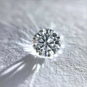 Top Color E/VVS2 Clarity Certified Natural Diamond 0.08 Ct Loose Round Cut - Picture 1 of 8