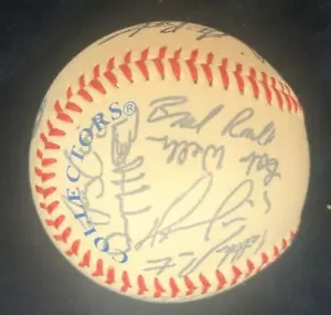 2000 Minnesota Twins Team Replica Autographed Baseball with David Ortiz - Picture 1 of 6