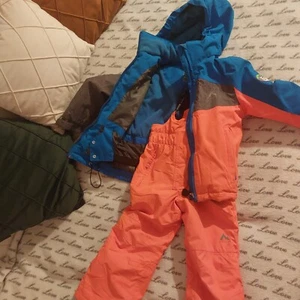 McKinley Schneehose und Schneejacke Gr. 116 . Jungs oder Mädchens 6 Jahre alt - Bild 1 von 9