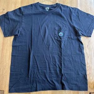 KAWS Uniqlo Cookie Monster Pocket T-Shirt Rare Size XL - Bild 1 von 3