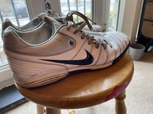 nike total 90 trainers