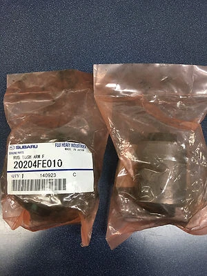 Juego de bujes delanteros brazo de control delantero Subaru Impreza WRX y STi 2002-2007 par OEM Foto 1 de 2