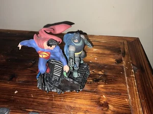 Superman VS Batman Battle Statue Dark Knight Returns DC Comics - Picture 1 of 2