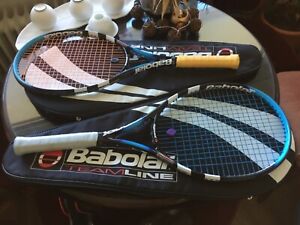 Zwei Tennisschläger Racket Babolat Pure Drive Team L3