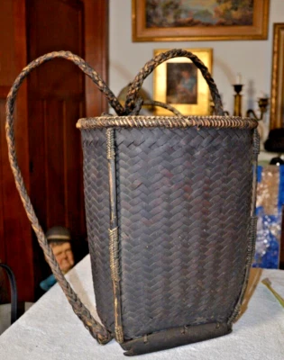 Antigua cesta de pesca japonesa mochila era Meiji (1868-1912) Foto 1 de 4