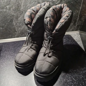 Guess Stiefel Gr 39 Wie Neu, siehe Fotos.  - Bild 1 von 9
