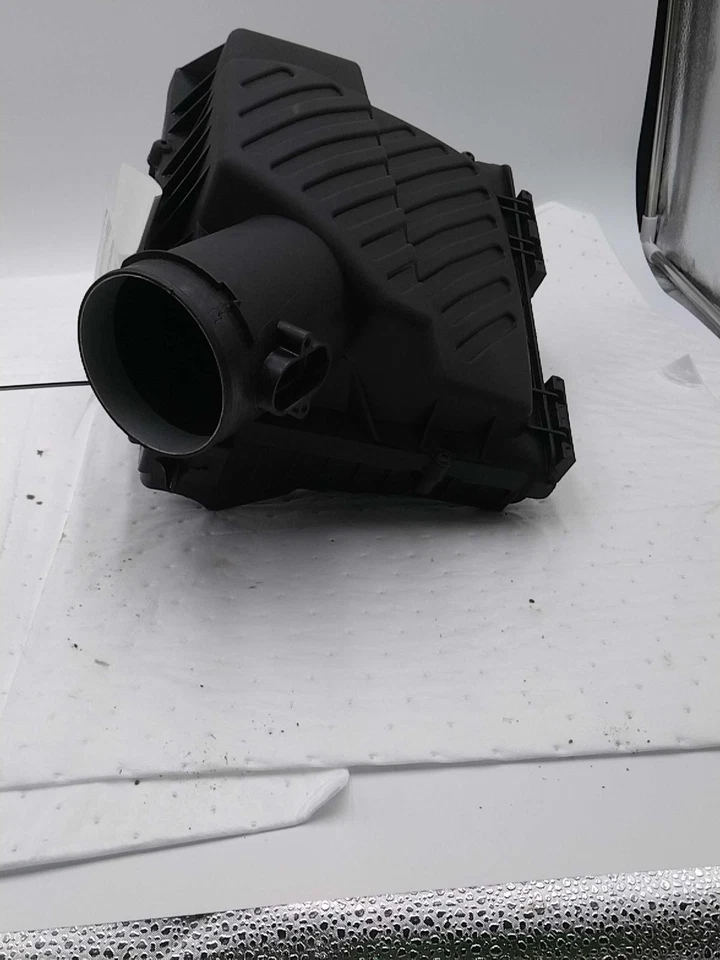 2011 Buick LaCrosse 3.6L Air Cleaner Assembly OEM 13279567 Used 276K Miles - Image 1 of 4