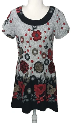 Caroline Morgan Dress Size M Grey Red Floral Art Print Short Sleeve Shift Boho - image 1 of 4