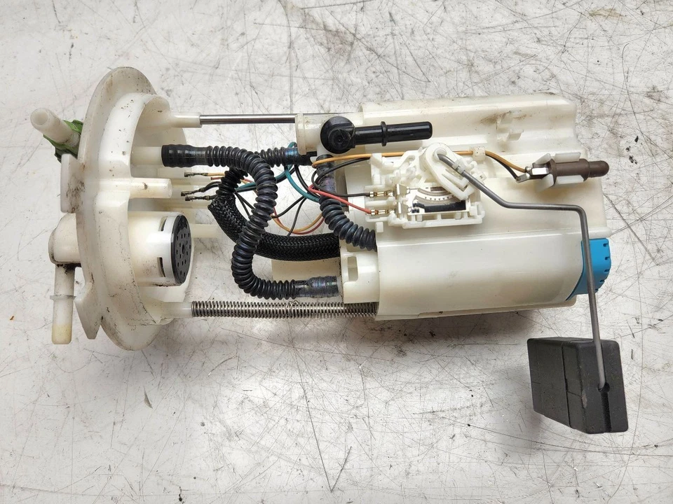 Conjunto de bomba de combustible Nissan Quest 2011-2013 3,5 L OEM 170401JA2A Foto 1 de 4