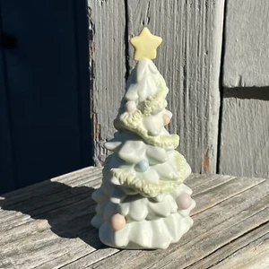 4.5" Enesco Sugartown Árbol Claro Color Pastel Bisque Porcelana Navidad con Estrella - Imagen 1 de 2