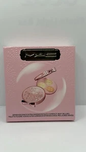 Mac Effervescence Extra Dimension Face Compact: Best Sellers O108 - Picture 1 of 3