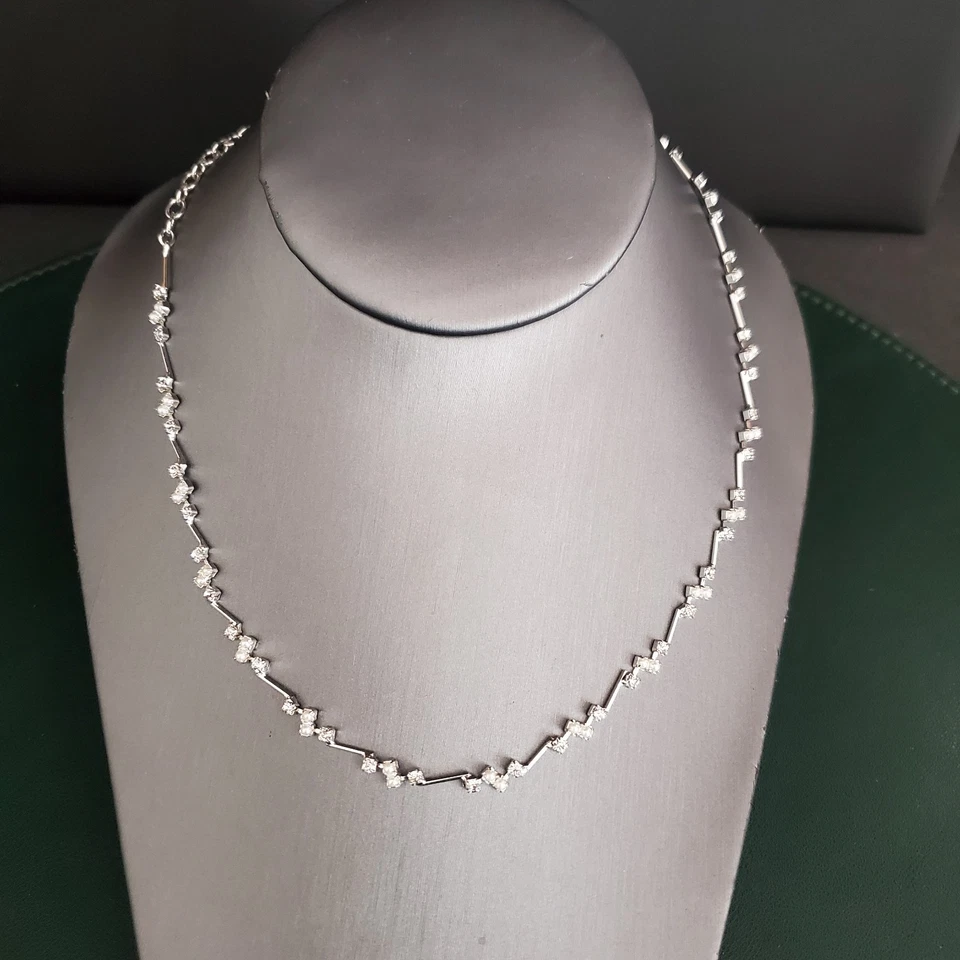 Monet Signed Curvy Bar Necklace Crystals and Faux Pearls Silver Tone NWT Dainty Foto 1 de 1