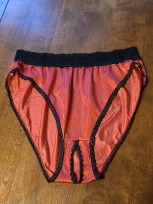 Bragas de colección Fredericks of Hollywood rojas sedosas de encaje sin entrepierna 3x calzoncillos años 80 90  Foto 1 de 4