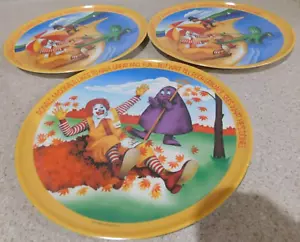 Vintage 1977 Ronald McDonald's Set Of 3 Plastic Collectors Plates Melamine - Picture 1 of 4