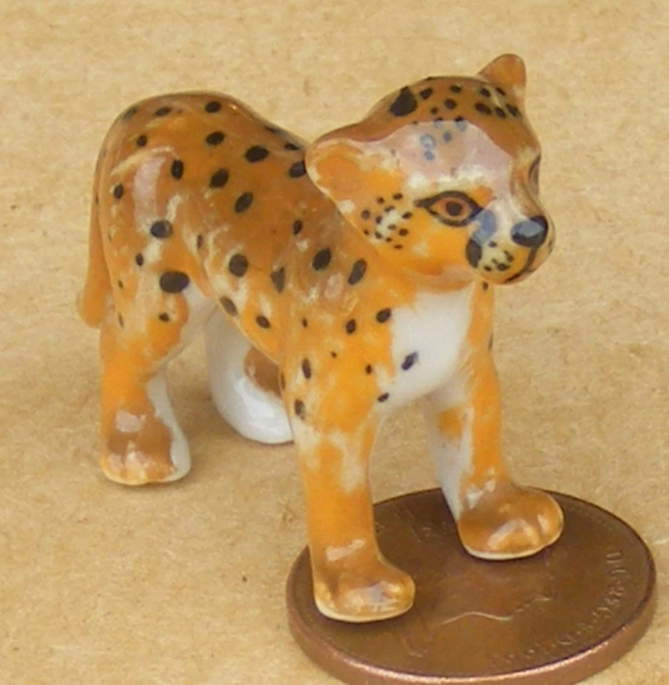 Ceramic Cheetah Animal Ornament Garden Tumdee 1:12 Scale Dolls House Accessory - Image 1 of 1