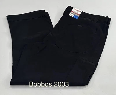 Pantalones tecnológicos de ajuste regular para hombre Wrangler, negros, talla 36X29 Foto 1 de 4