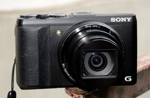 SONY Cyber-shot DSC-HX50V DIGITALKAMERA 20,4MP 30x Zoom 4,3-129mm  f/1:3,5-6,3 - Bild 1 von 4