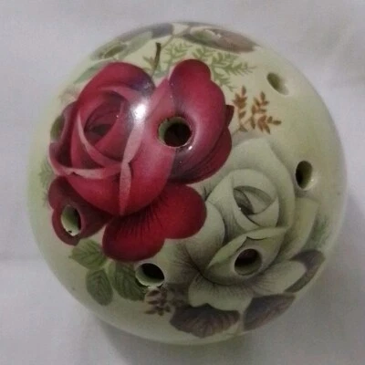 VINTAGE HANGING FLORAL POMANDER BALL ROOM PERFUME - Image 1 of 4