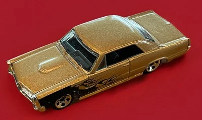 Pontiac GTO GOLD 5SP KMart exclusivo Hot Wheels 2008 All Stars 30/36 070 1965 '65 Foto 1 de 4