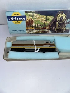 ATHEARN HO TRAIN LOCOMOTIVE #2570 GP35 ERIE LACKAWANNA DUMMY 4227 New With Box! - Picture 1 of 4