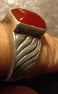 Anello unisex argento sterling 925 corniola rossa intagliata pietra preziosa naturale misura 10 pesante - Foto 1 di 13