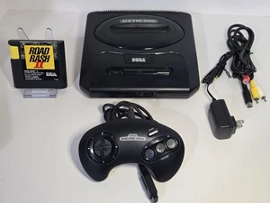 Sistema de consola de juegos Sega Genesis modelo 2 con controlador y juego Road Rash - Imagen 1 de 10