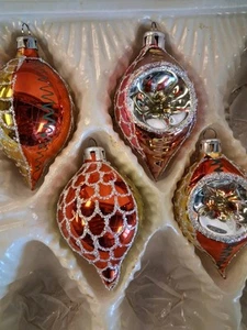 Vtg Christmas Tree Glass Ornaments Hand Decorated Romania Christmas Classics - Picture 1 of 4