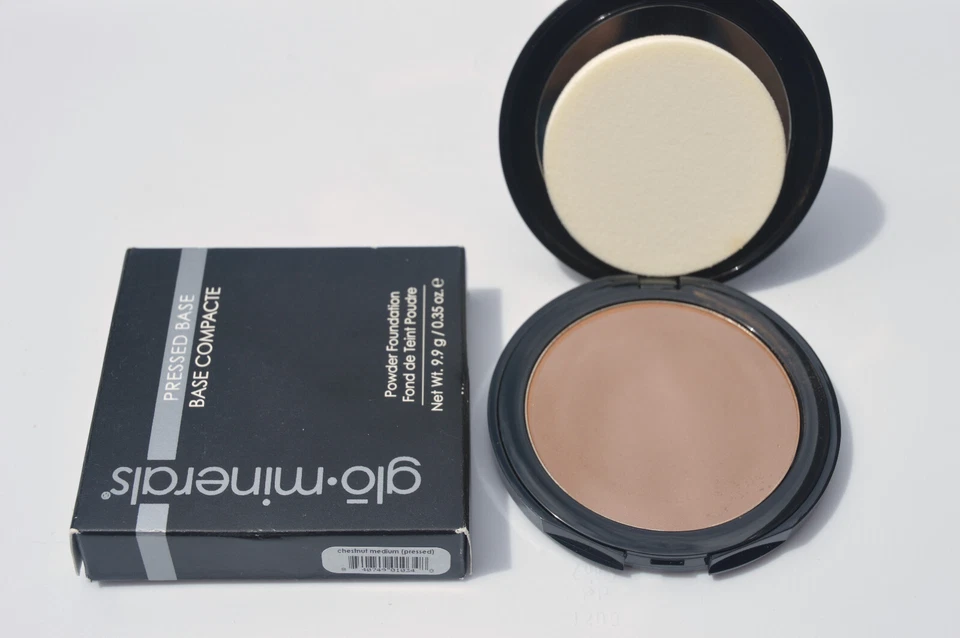 Glominerals Pressed Base Powder Foundation "chestnut medium" - Image 1 of 1