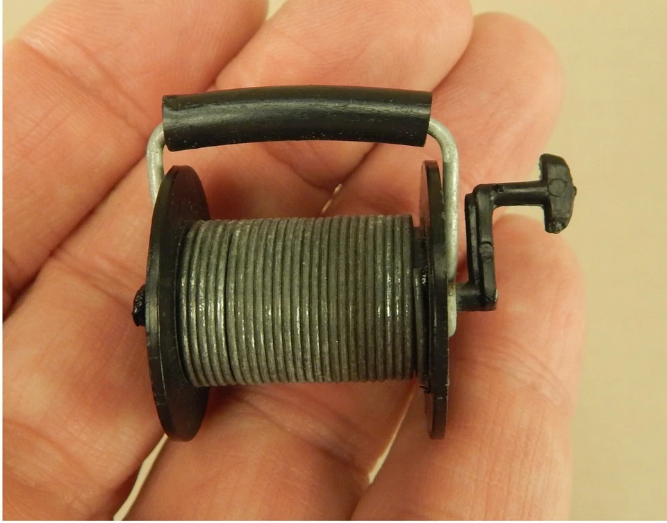 Hasbro GI Joe AT #7411 1970 Secret Mission Spy Island rollo de alambre negro C7 Foto 1 de 4