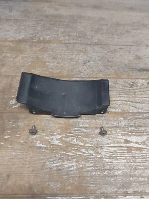 99 98-03 Suzuki TL1000R TL 1000 R 1999 guardabarros trasero interior inferior con perno OEM Foto 1 de 4