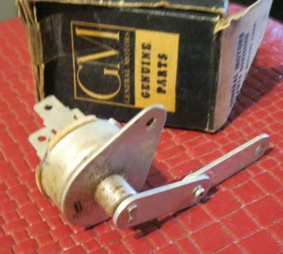 NOS 1961-1963 Buick Special, Skylark, Olds F85 Heater Switch, 579587 - Image 1 of 2