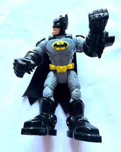 Fisher-Price Mattel DC Superhero Batman 5" Tall - Picture 1 of 4