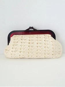 Vintage Beige Knit Plastic Frame Clutch Purse Hand Bag Hong Kong Boho - Picture 1 of 9