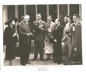 Foto de prensa de Hollywood Elsa Lanchester, Charles Laughton en 'Big Clock' 1947 - Imagen 1 de 2