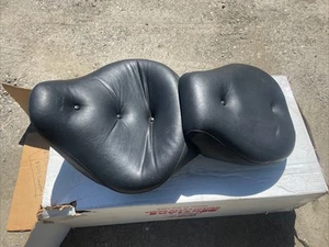 Mustang 76405 Wide Regal Super Touring One-Piece Seat 06-17 Softail Fatboy - Picture 1 of 13