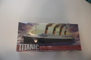 RMS TITANIC plastic model kit, 1/800 scale ship, Factory Sealed. FREE SHIPPING. - Picture 1 of 2