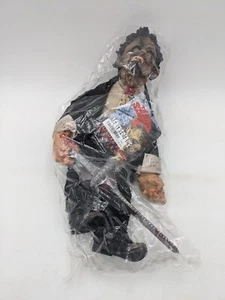 Mezco Cinema Of Fear Deluxe Plush Series 2 Leatherface NEW Bagged - Imagen 1 de 6