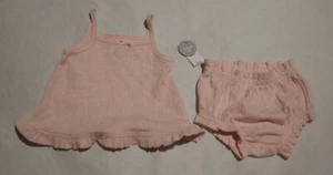 NWT Baby Gap Girls Pink Ruffled Cotton Knit Top Bloomers Outfit Two Piece Set - Picture 1 of 1