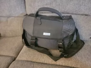 Original Nikon Deluxe Digital SLR Camera Case (Black) - 17001 - Picture 1 of 4