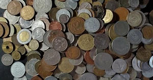 FÜNF 5 PFUND AUSLÄNDISCHE & WELT GEMISCHTE MÜNZEN - ALTE UNGESUCHTE WELTMÜNZEN t2579 - Bild 1 von 4