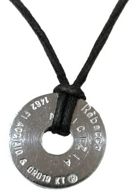 Rebecca PENDENTE TRIBALE IN ACCIAIO CON PARTE CENTRALE IN ORO GIALLO 750 18 KT. - Immagine 1 di 4