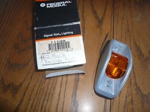 Signal Stat Amber Armored Clearance/Marker Light 1113A - NORS - Foto 1 di 2