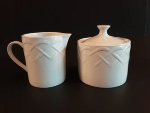 Oneida Creamer & Sugar Bowl Picnic Basket Weave Pattern Stoneware - Picture 1 of 8