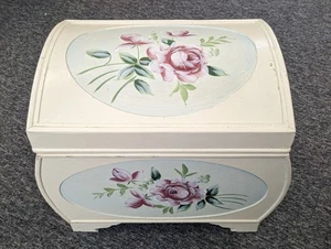 Dunelm Wooden Hand Painted Shabby Chic Lidded Storage Chest G8 W770 - Picture 1 of 11