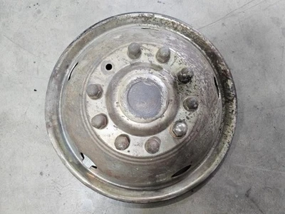 CAPA DE RODA DIANTEIRA USADA 2019 FORD F450 DANIFICADA PELO FOGO 19,5" Enviado - Imagem 1 de 4