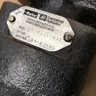 Bomba hidráulica Parker 326-9111-031 con embrague magnético 12  Foto 1 de 4