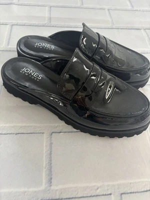 Jones New York Prizely Black 9.5 Patent Leather Slip On Mules Lug Soles Shoes - Image 1 of 4